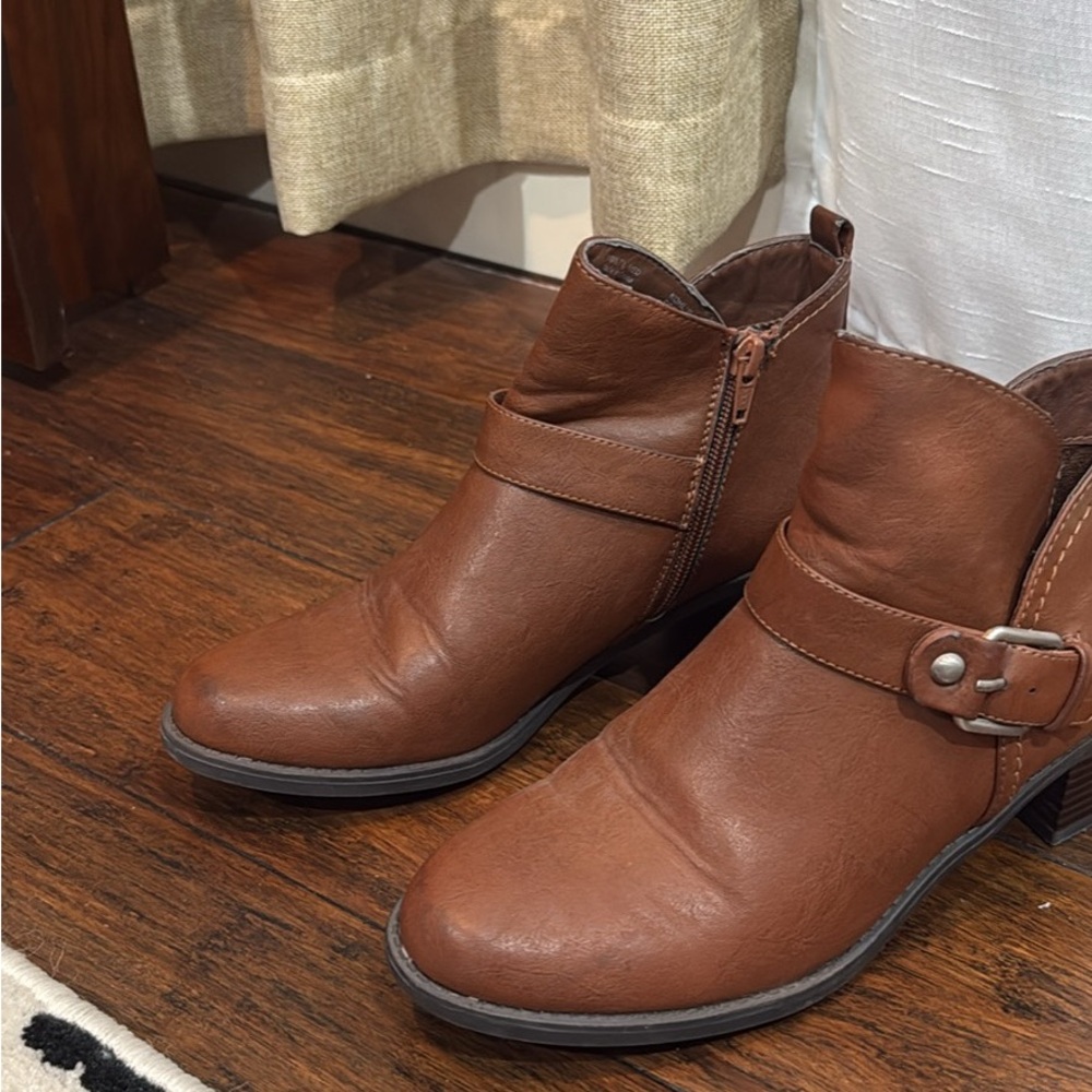Dana Buchman Tan Ankle Booties